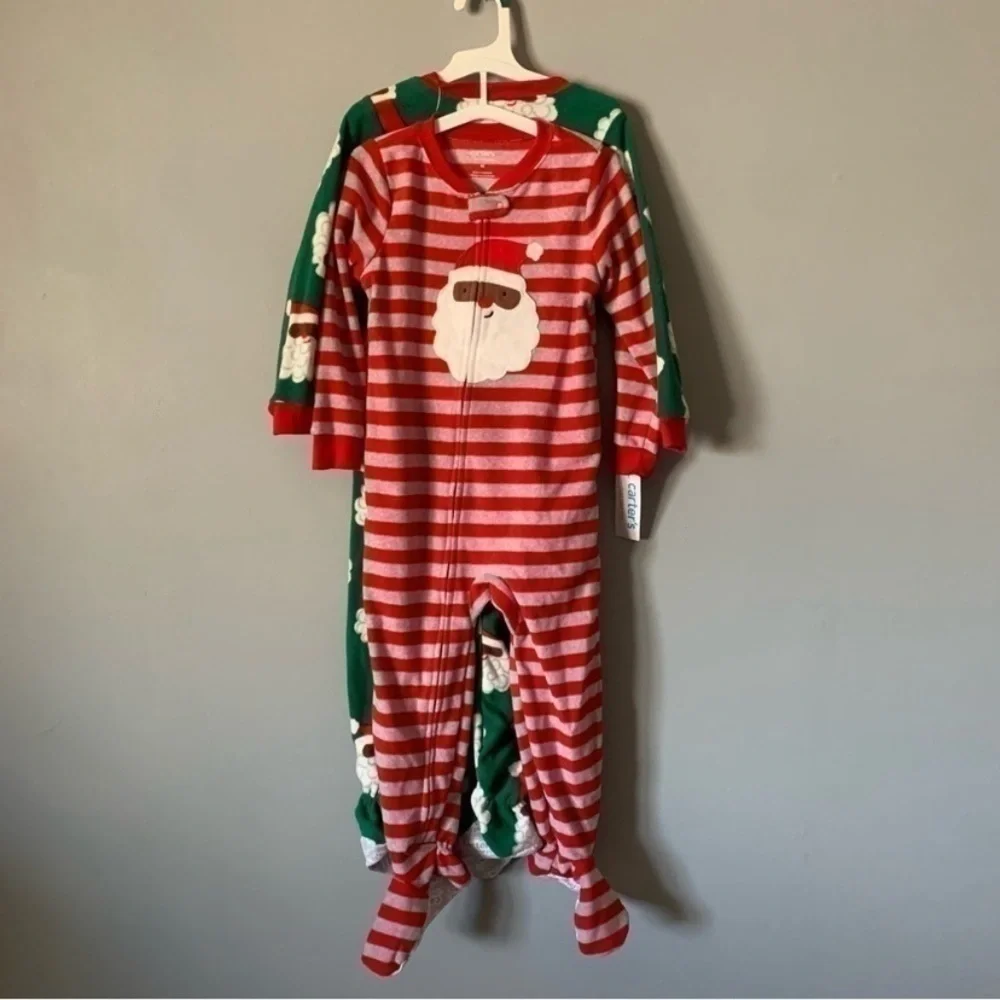 NWT. CARTER’S Santa Footed Pajamas 2Pc